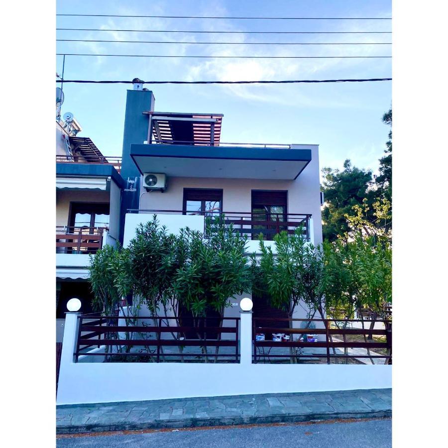 R Lux Villa Nea Kallikrateia Exterior photo